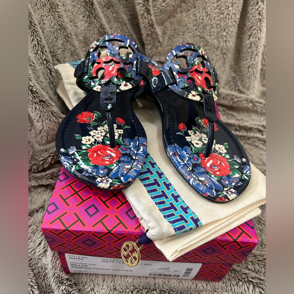Tory Burch Miller Printed Patent Sandal in Navy Tea Rose NWOT